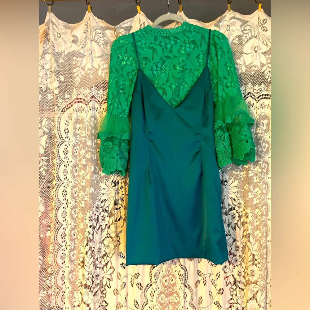 Green bell sleeve top and dress combo